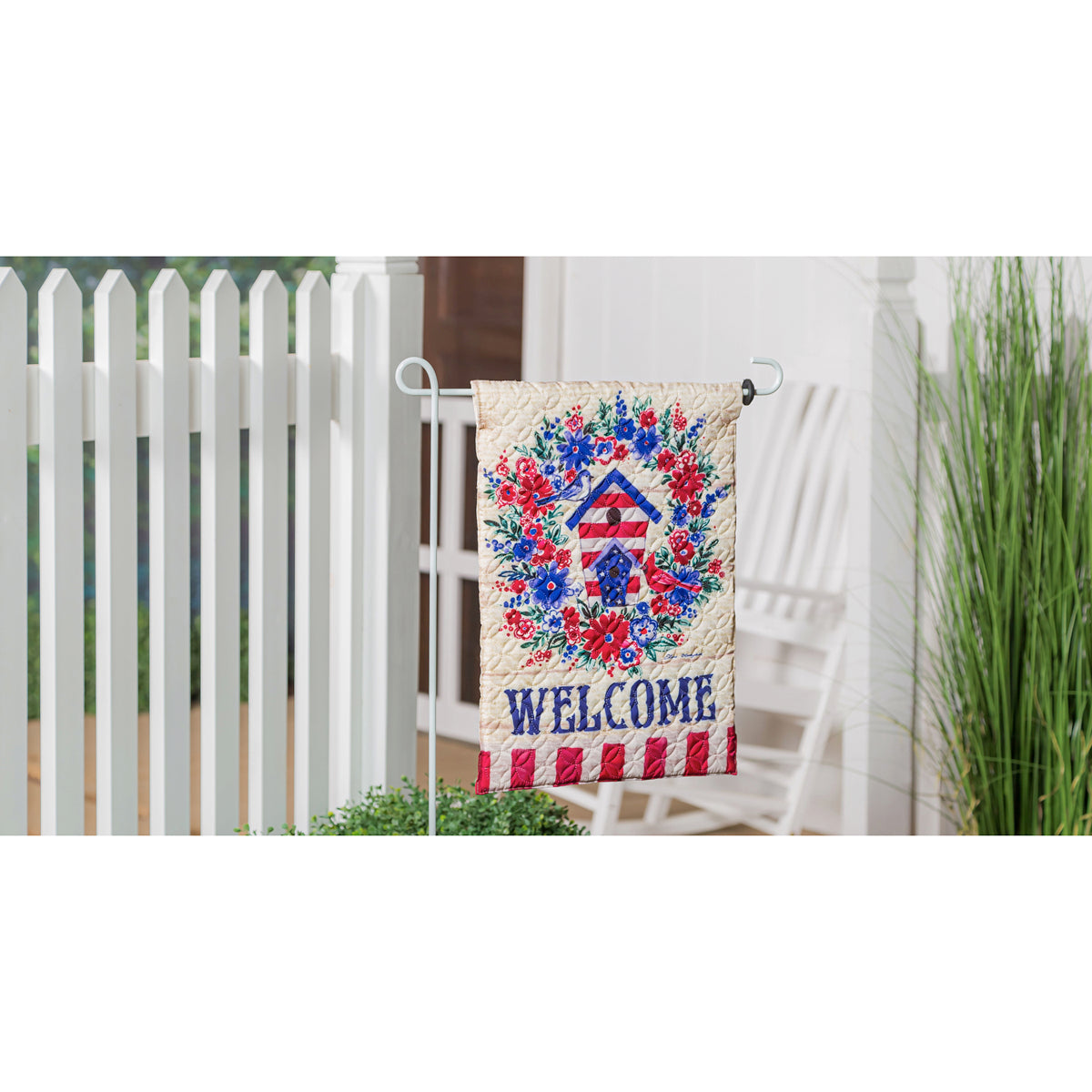Birdhouse Wreath Garden Quilted Flag