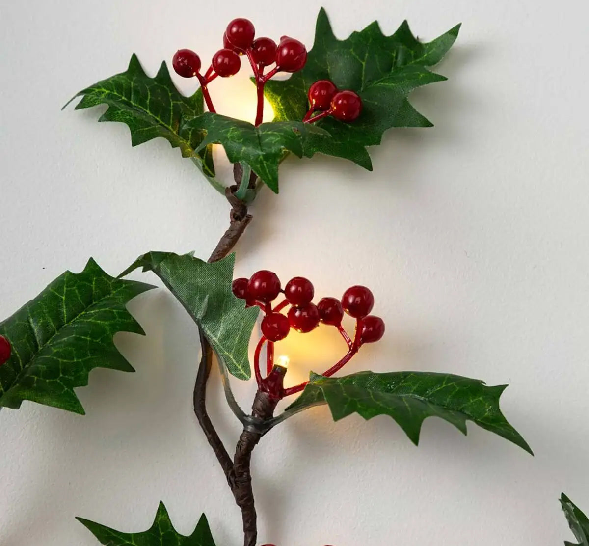 Indoor/Outdoor Holly and Berry Lighted Holiday Garland