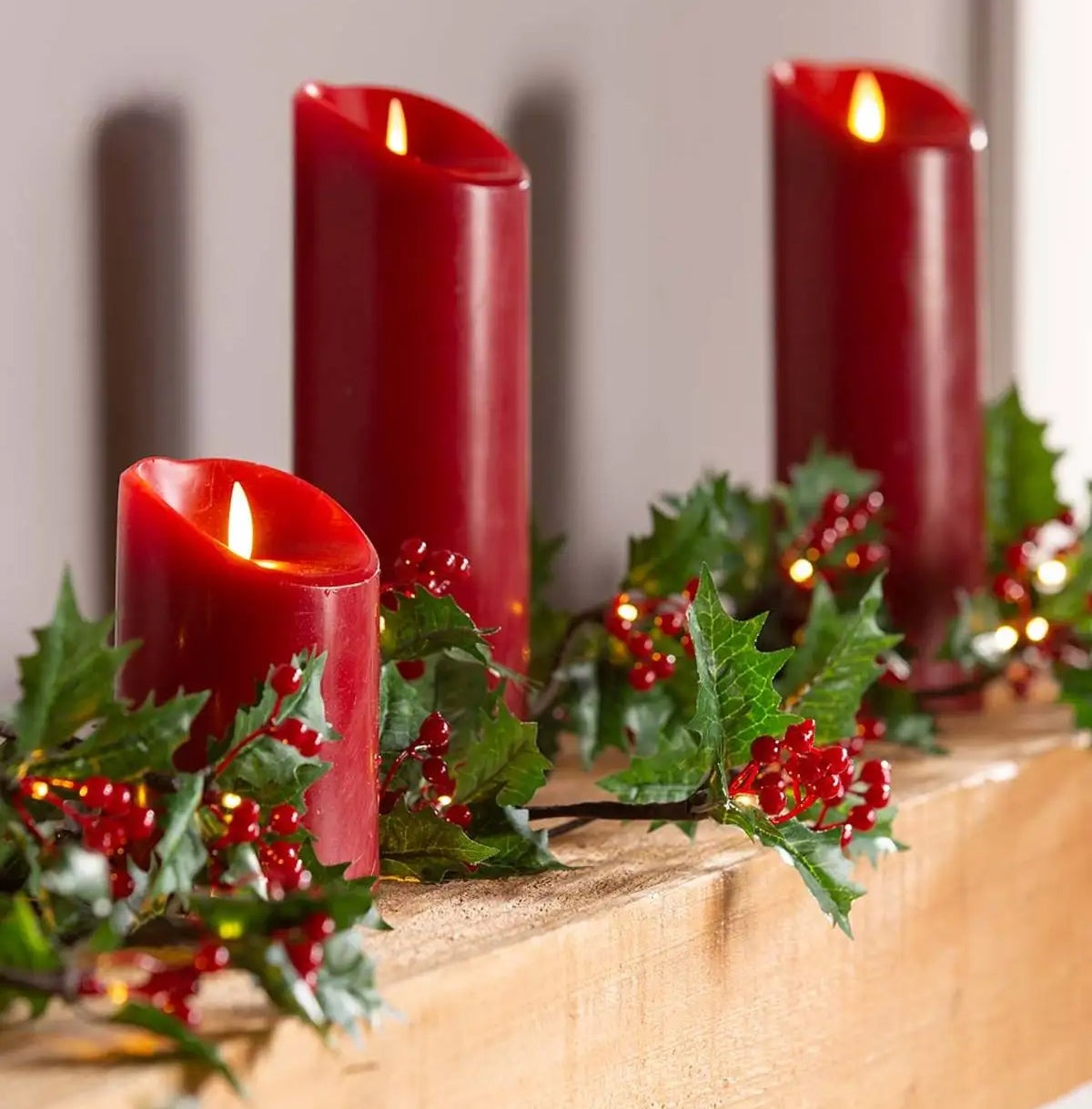 Indoor/Outdoor Holly and Berry Lighted Holiday Garland