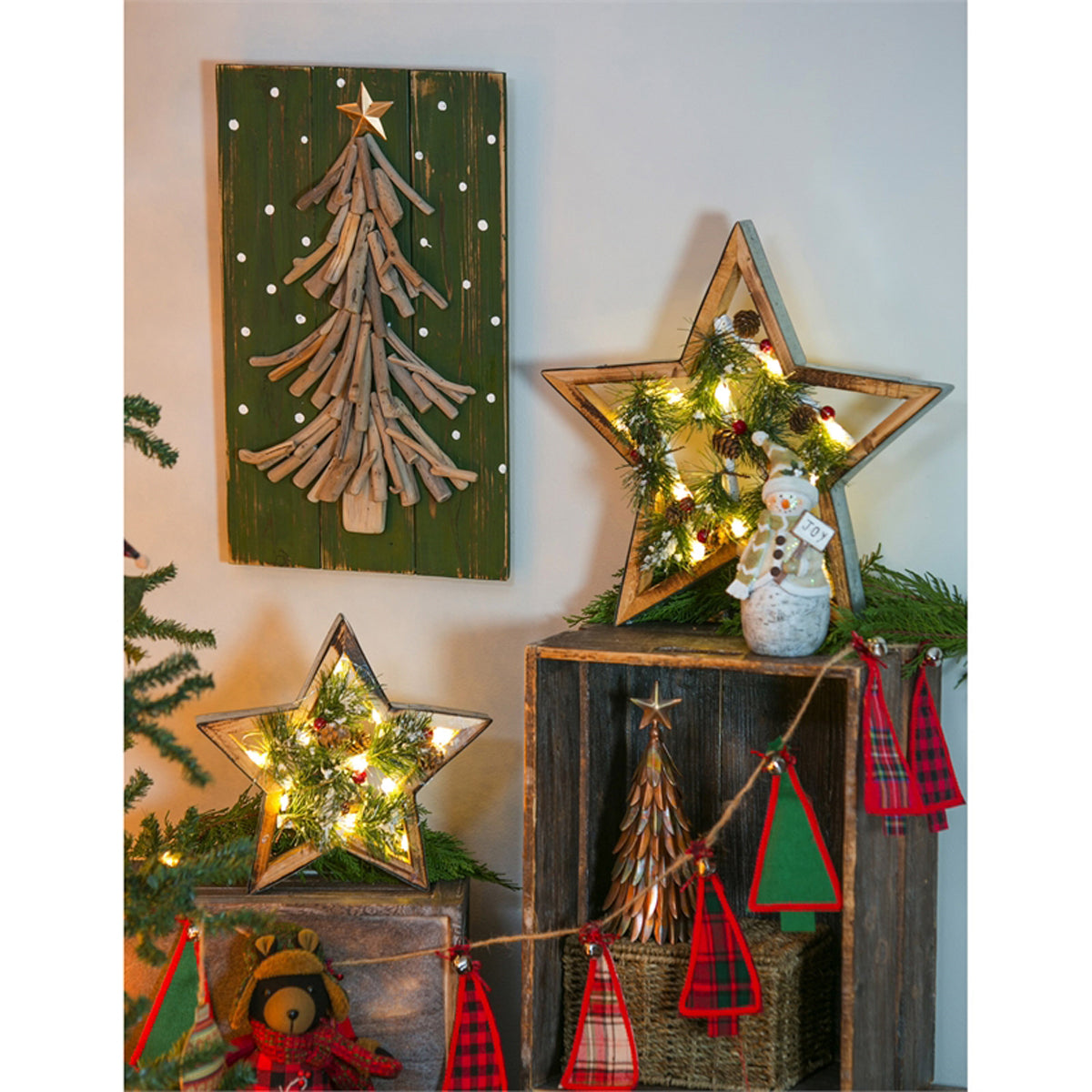Wooden Star Table Decor, set of 2