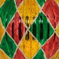 Red/Green/Gold Diamond Pattern Ball 8"